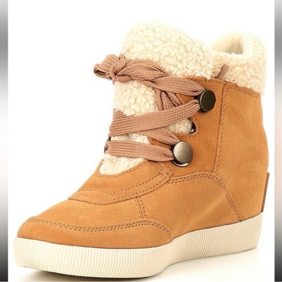 Sorel Out 'N About Cozy Faux Shearling Wedge Booties Women’s size 7.5 - Picture 2 of 14